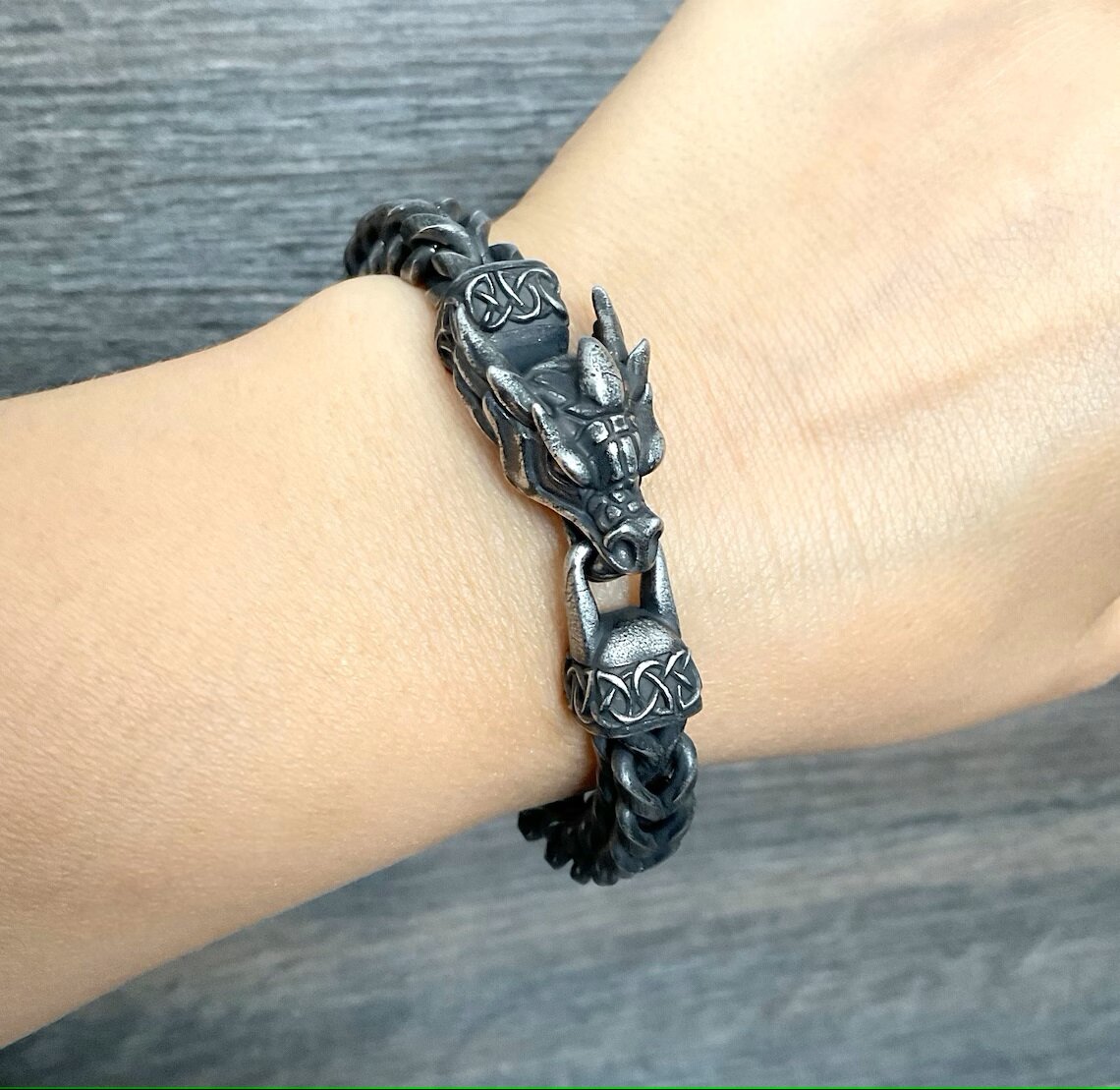 Славянский оберег, плетеный браслет Браслет "Теневой Дракон" парные браслеты длинные серебристые готика змея, размер 19 см