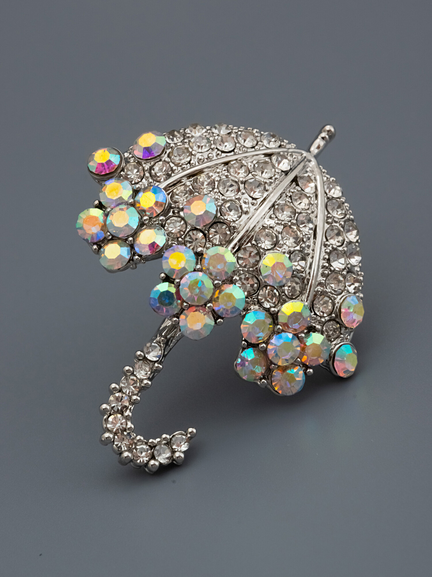 Брошь ЖемАрт, кристалл, серебристый — фото 1