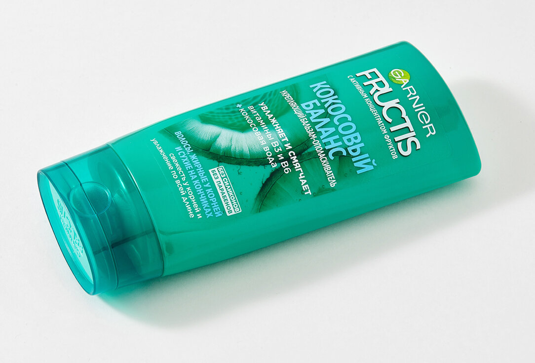 Бальзам-ополаскиватель Garnier Fructis Баланс увлажнения, для волос, жирных у корней и сухих на кончиках, 200 мл - фото №13