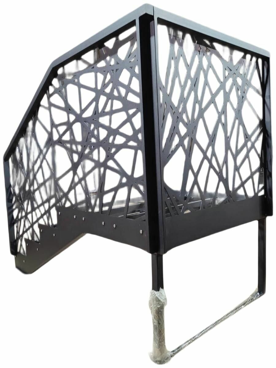 Лестница входная 7 ступеней и площадка без ДПК ограждения 