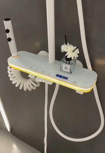 Изображение товара Смеситель для ванны с душем тропический с подсветкой и с индикатором температуры смеситель белый 160см