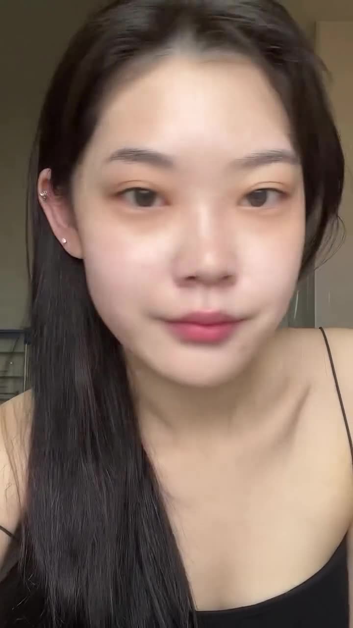 Увлажняющий солнцезащитный крем Round Lab Birch Juice Moisturizing Sun Cream SPF50+ PA++++ — фото 1