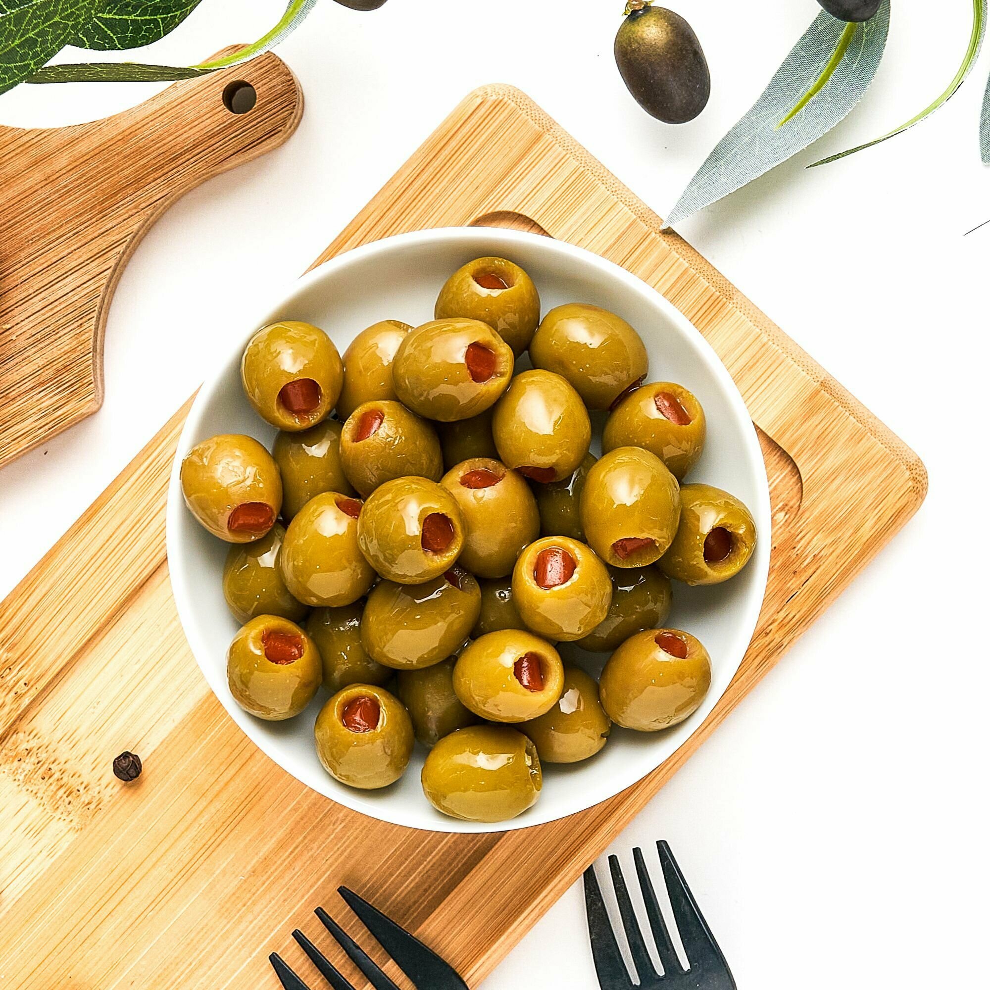 Оливки без косточек со сладким перцем Botanica 300 мл