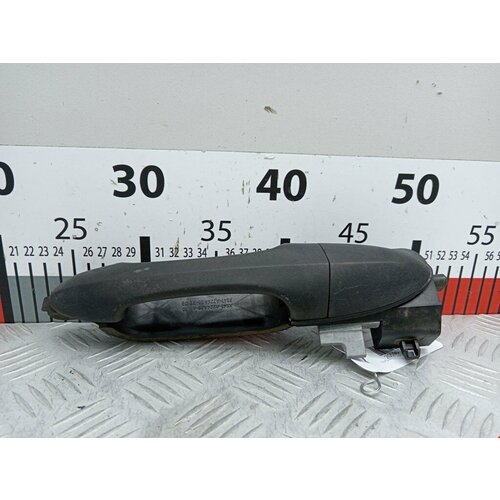 Ручка двери наружная передняя правая Ford Focus 1 1088045 13200₽