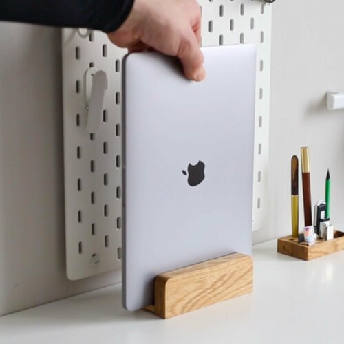 Вертикальная, настольная подставка для MacBook Pro 13