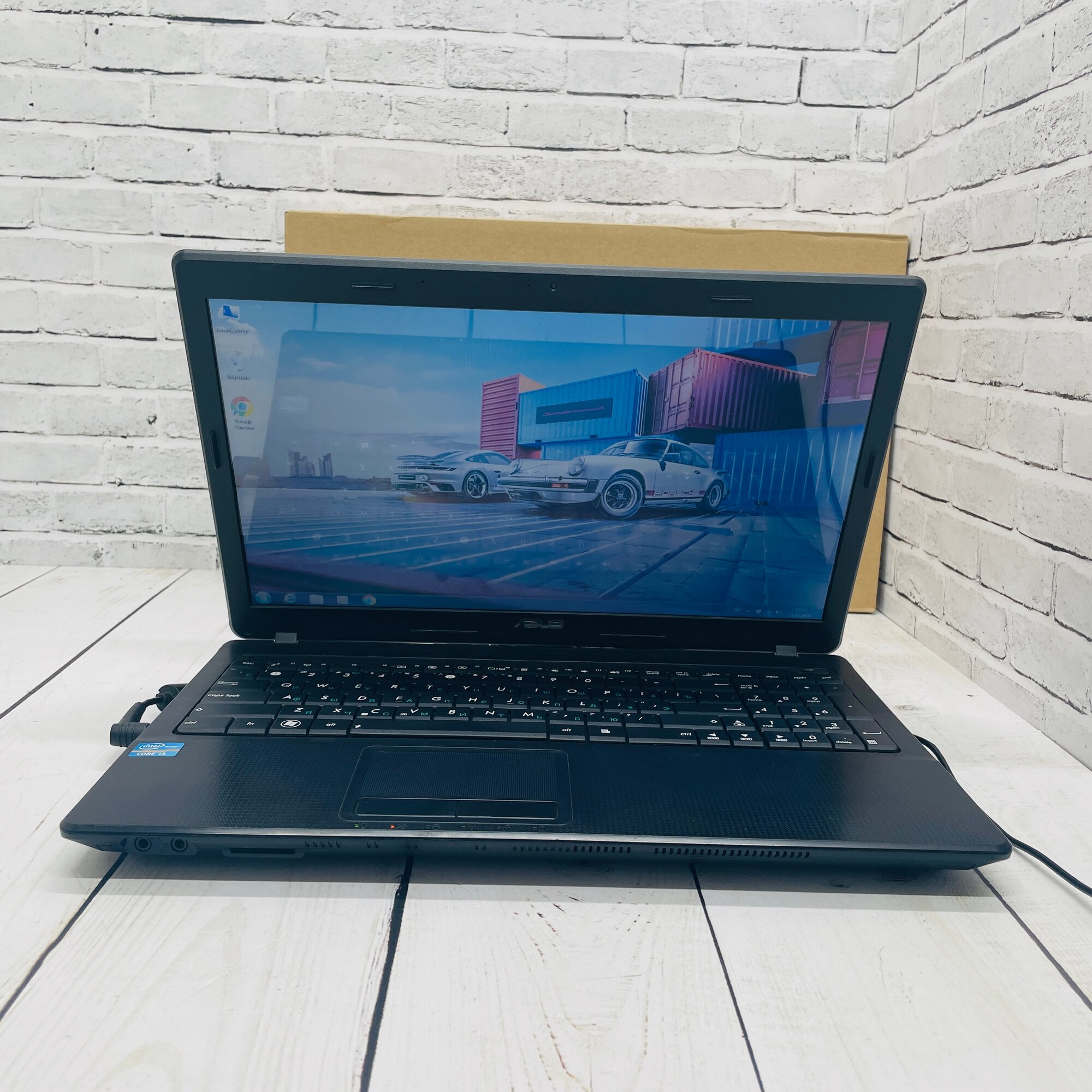 Ноутбук Asus X54C - 15.6", Intel Core i3-2330M, 6Gb DDR3, 320Gb HDD, Intel HD