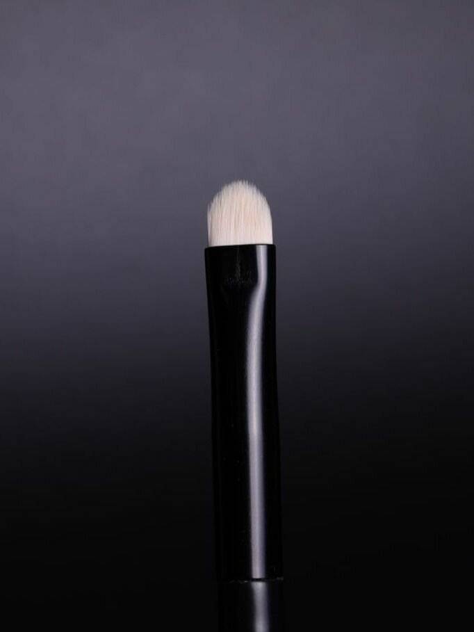 NONSTOPMAKEUP BS10 Perfect Pout Lip Brush, Кисть для макияжа губ. Премиум синтетика, черная, 1 шт. — фото 1