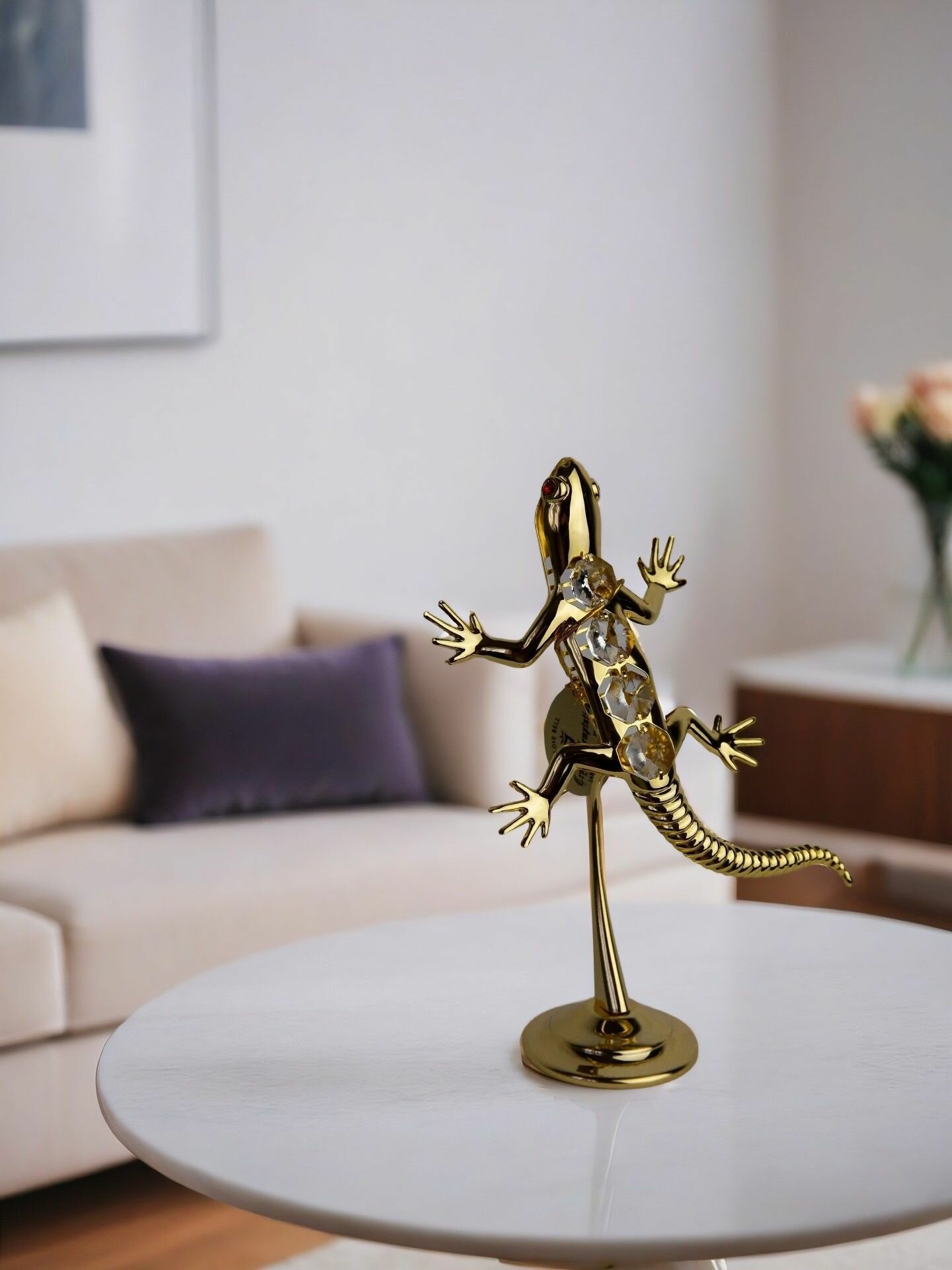 Статуэтка Ящерка на подставке с кристаллами, высота 17 см, цвет золотистый