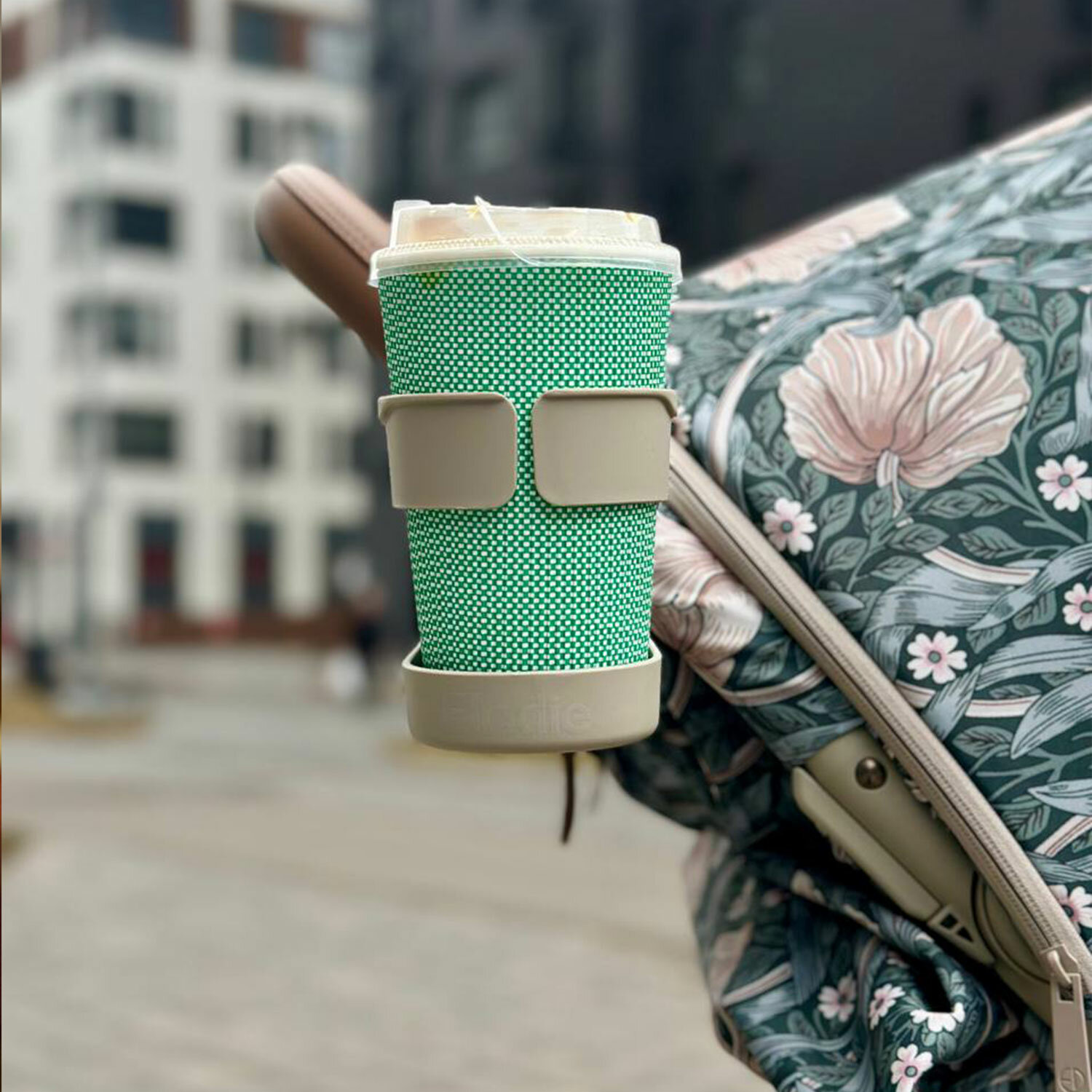 Подстаканник для коляски Elodie Mondo - Moonshell для колясок со светлой рамой, серый — фото 1