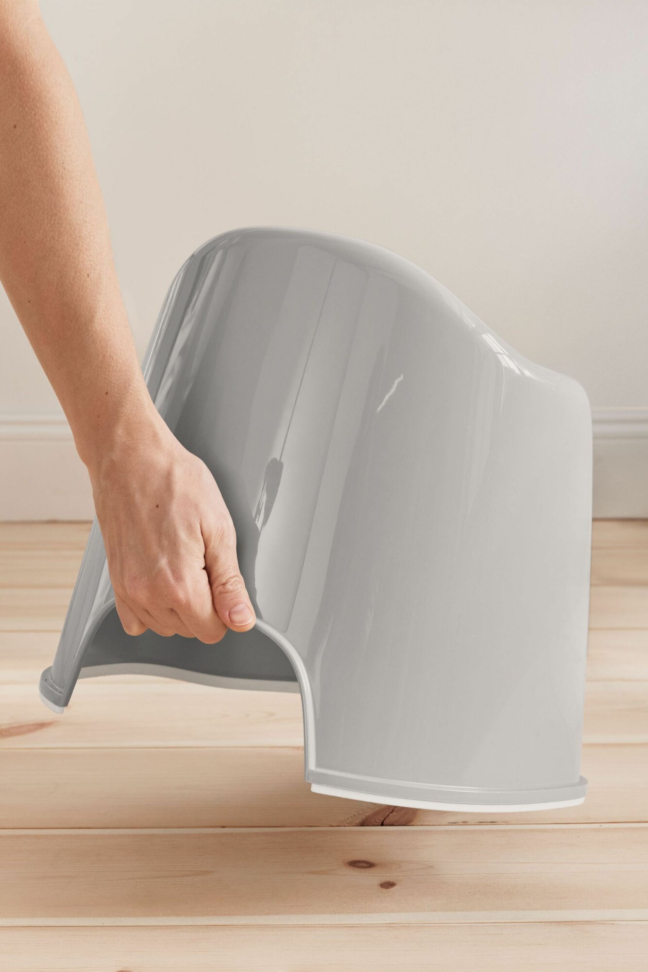 Кресло-горшок BabyBjorn Potty Chair, белый (55221) - фото №11