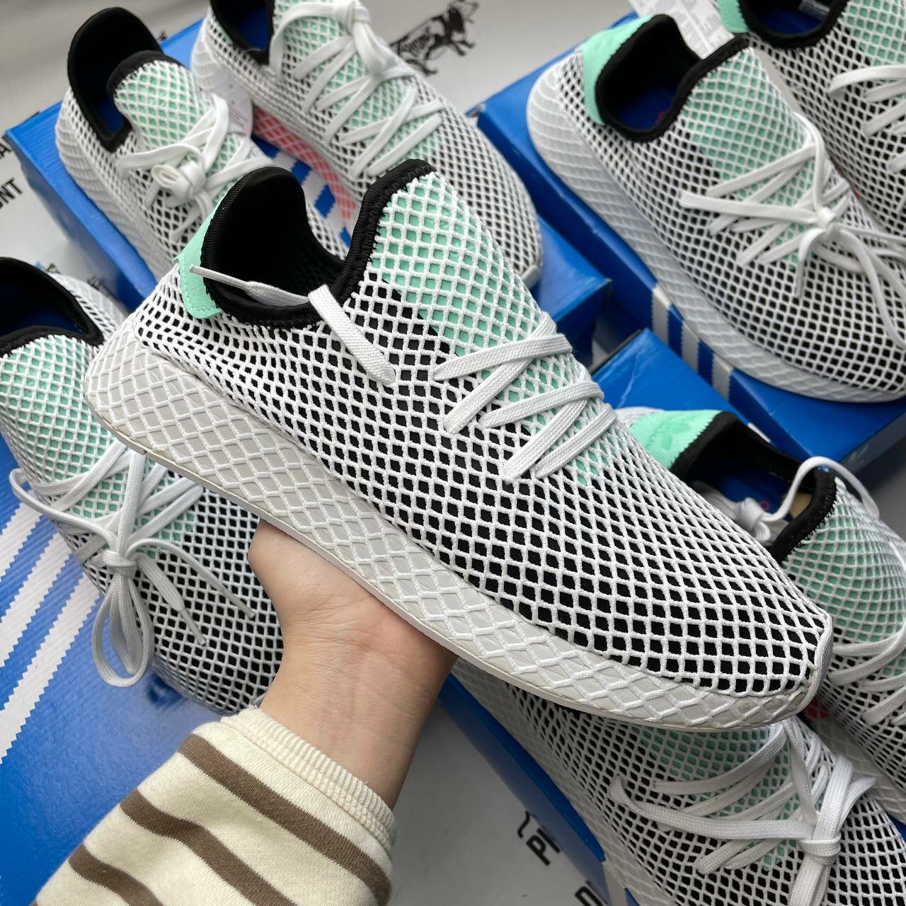 Кроссовки adidas Deerupt Runner