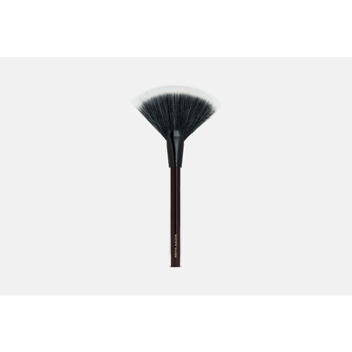 Кисть большая веерная Kevyn Aucoin, The Large Fan Brush 1шт кисть веер для лица 3ina the fan brush