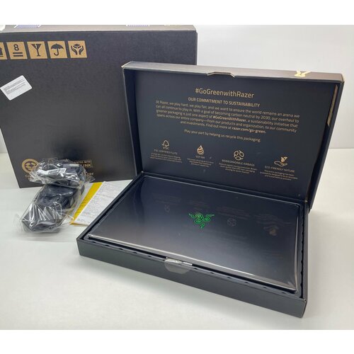 Razer Blade 156 2K 240Hz i7-12800H3213080ti 22900000₽