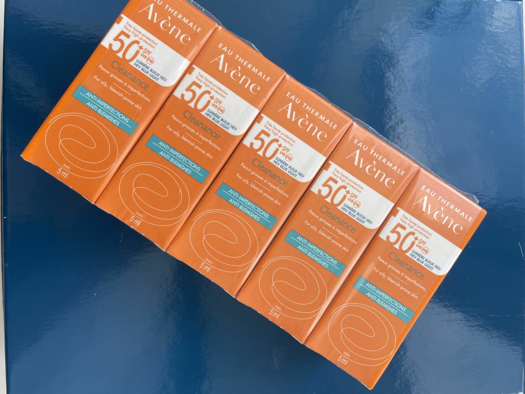 Avene Авен Клинанс Флюид солнцезащитный для проблемной кожи SPF50+ Avene Cleanance solaire SPF 50+, набор из 5 флаконов по 5мл, 25 мл