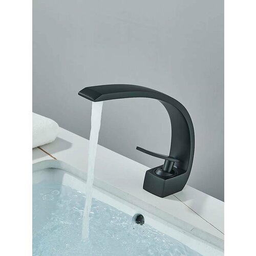 Кран для умывальника одноручковый 4000₽