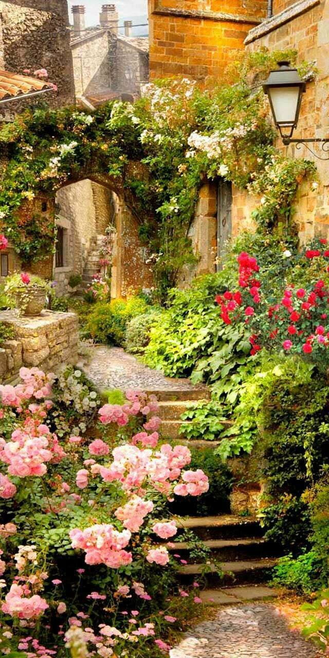 Фотообои Улочка старого города с фонарем 5-008-L 300 х 150 см (ВхШ) бесшовные флизелиновые влагостойкие обои MasterFresok