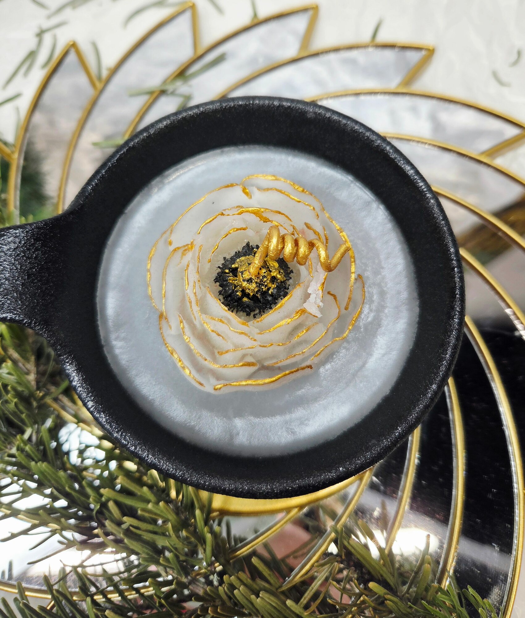 Свеча "Белый лютик" — фото 1