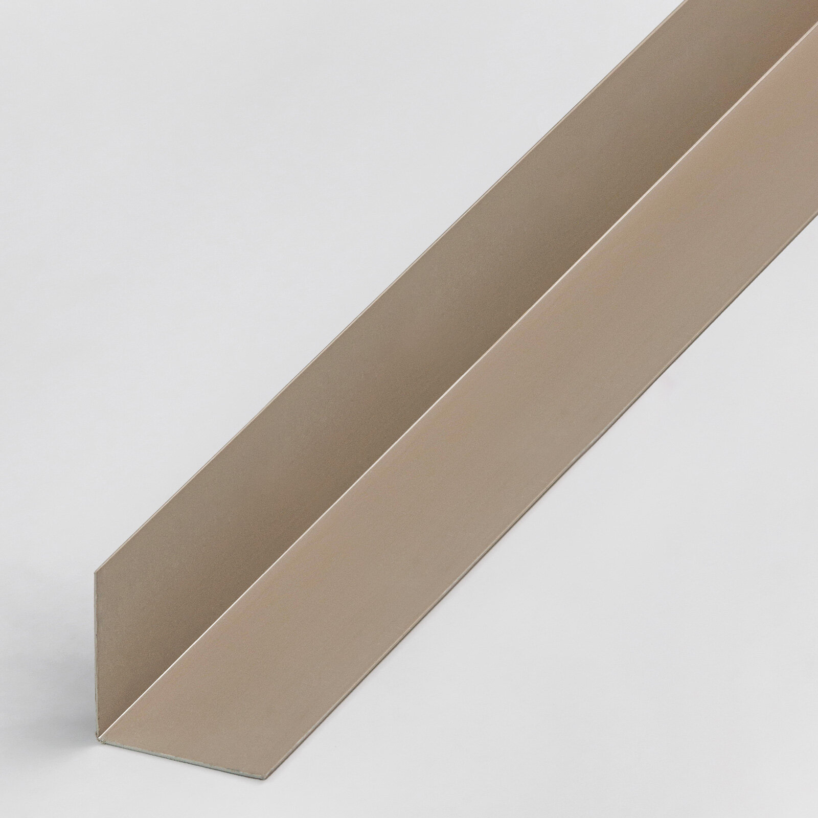 Уголок пластиковый для стен 30х30 мм длина 27 м угол ПВХ для откосов внутренний Ideal (Идеал) УВ 30 темно-бежевый 013