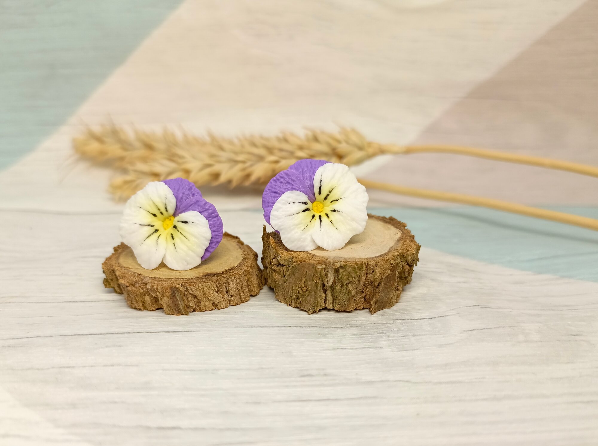 Серьги пусеты Nadya.shine фиолетовый