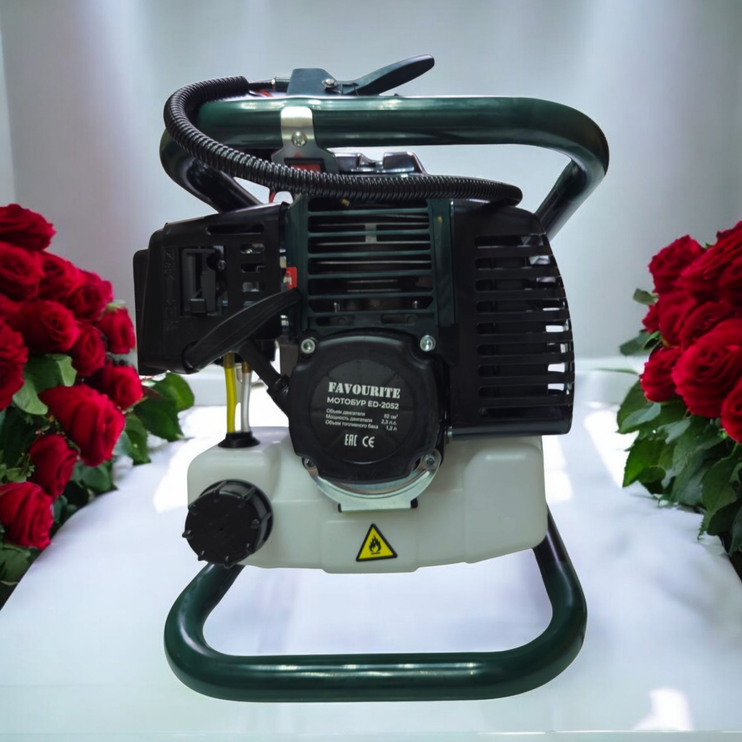 Мотобур Мощность 23 л. с диаметр бура до 250 мм вес 98 кг. Ямобур.