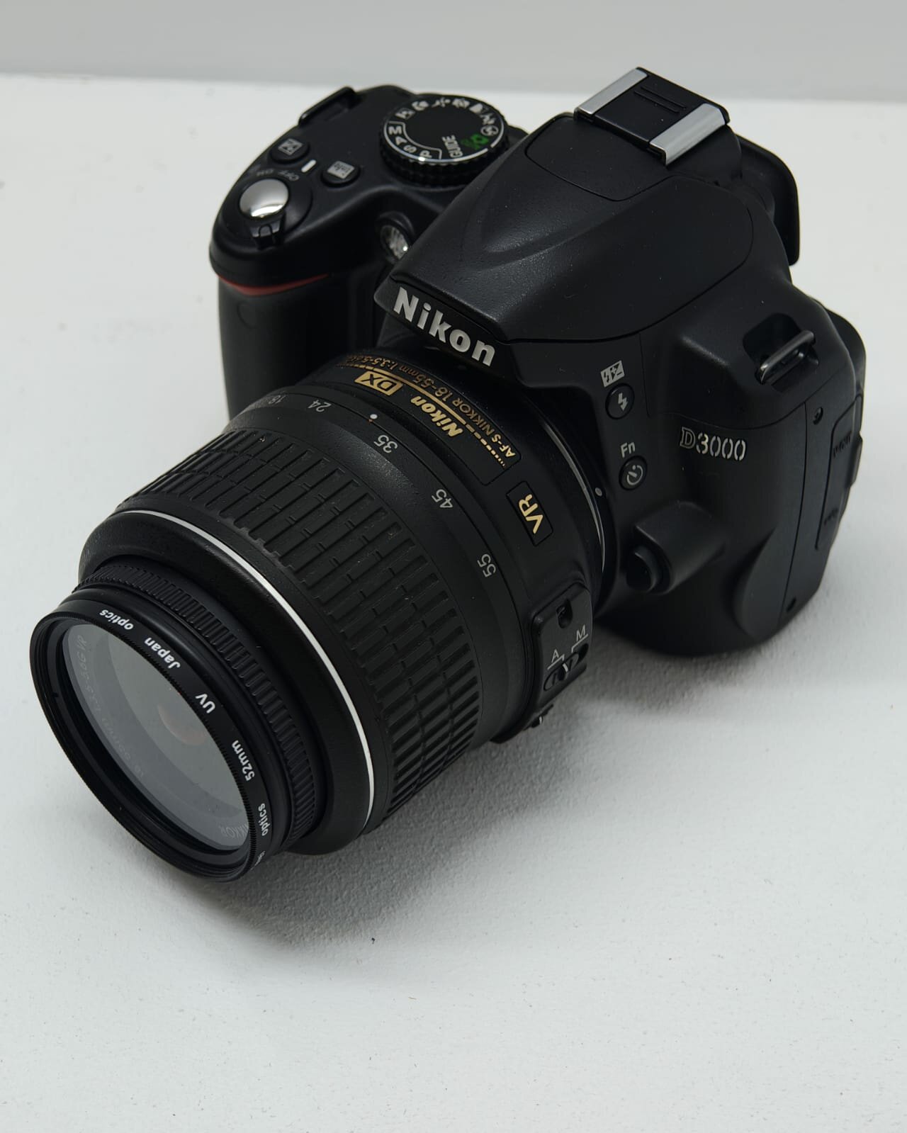 Фотоаппарат Nikon D3000 Kit AF-S DX NIKKOR 18-55mm f/3.5-5.6G VR, черный