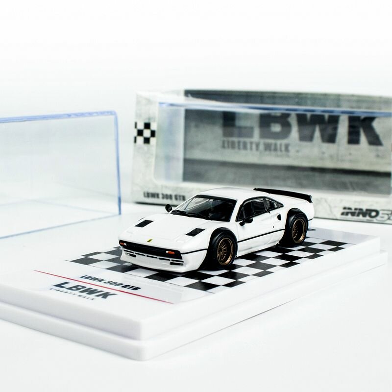 Машинка INNO 1:64 LBWK 308 GTB Модель легкосплавного автомобиля Коллекционная широкофюзеляжная модификация