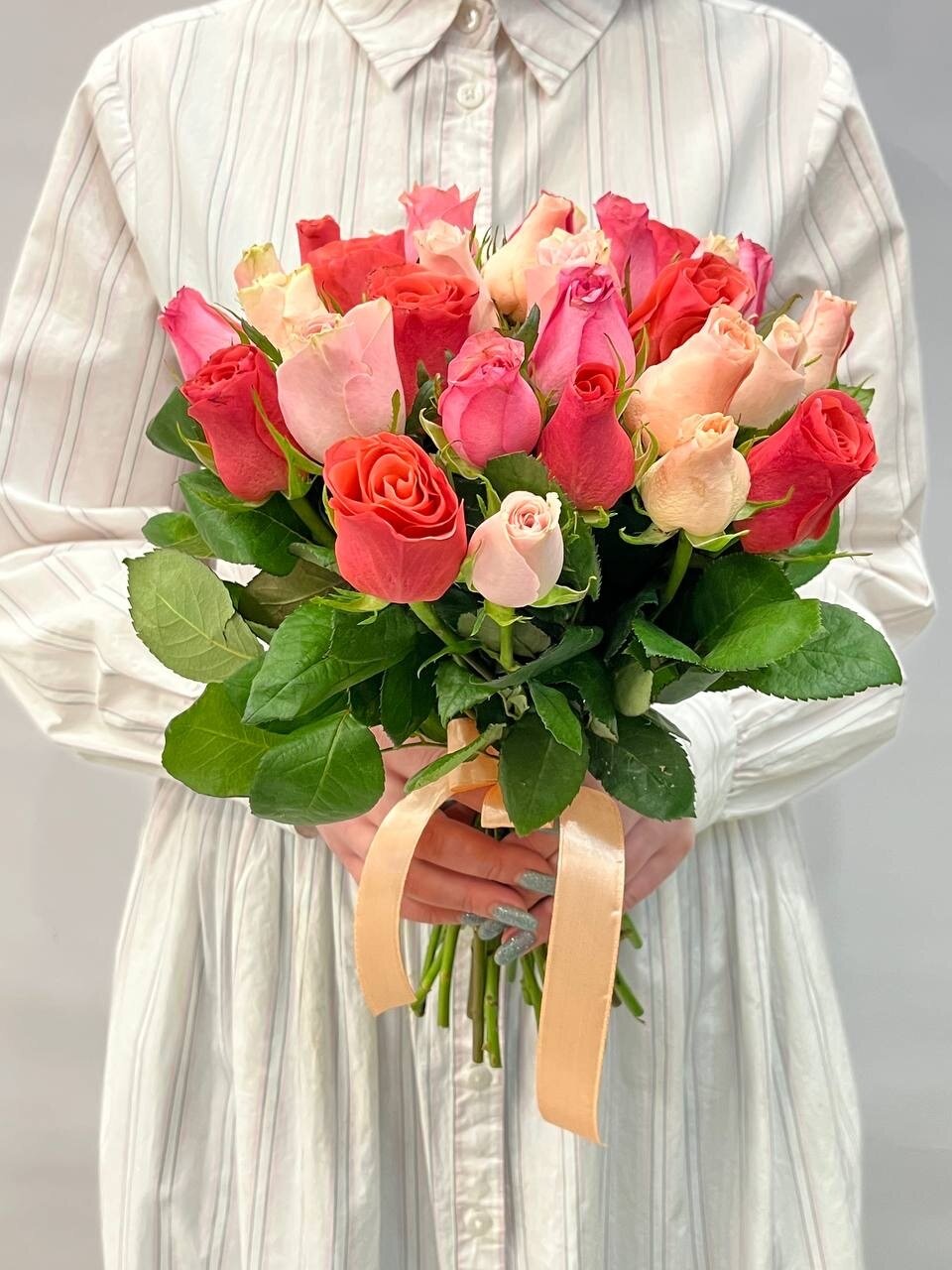 Букет из роз «Неземная» - 45 шт