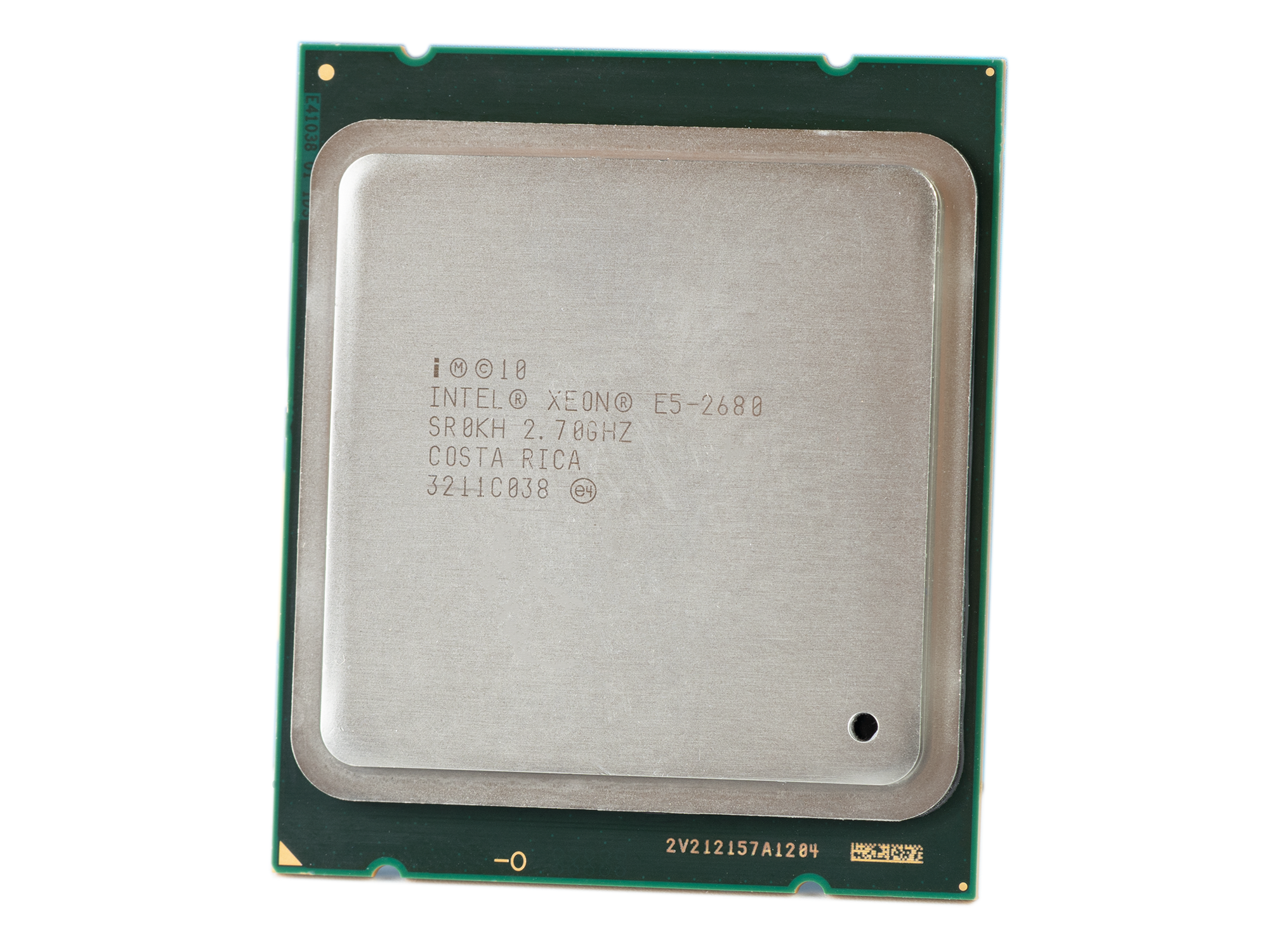 Intel Xeon Silver 4110 уничтожили горелкой ради снимков кристалла