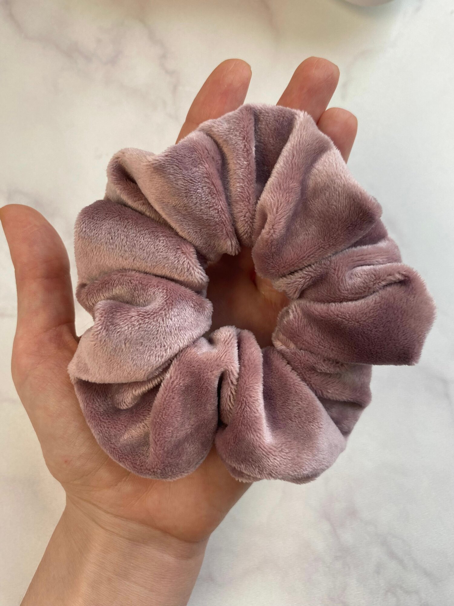 Резинка для волос бархатная/велюр розовая 1шт — фото 1