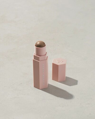 Изображение товара FENTY BEAUTY Стик для контуринга Match Stix Contour Skinstick 7.1 г, 01 Amber