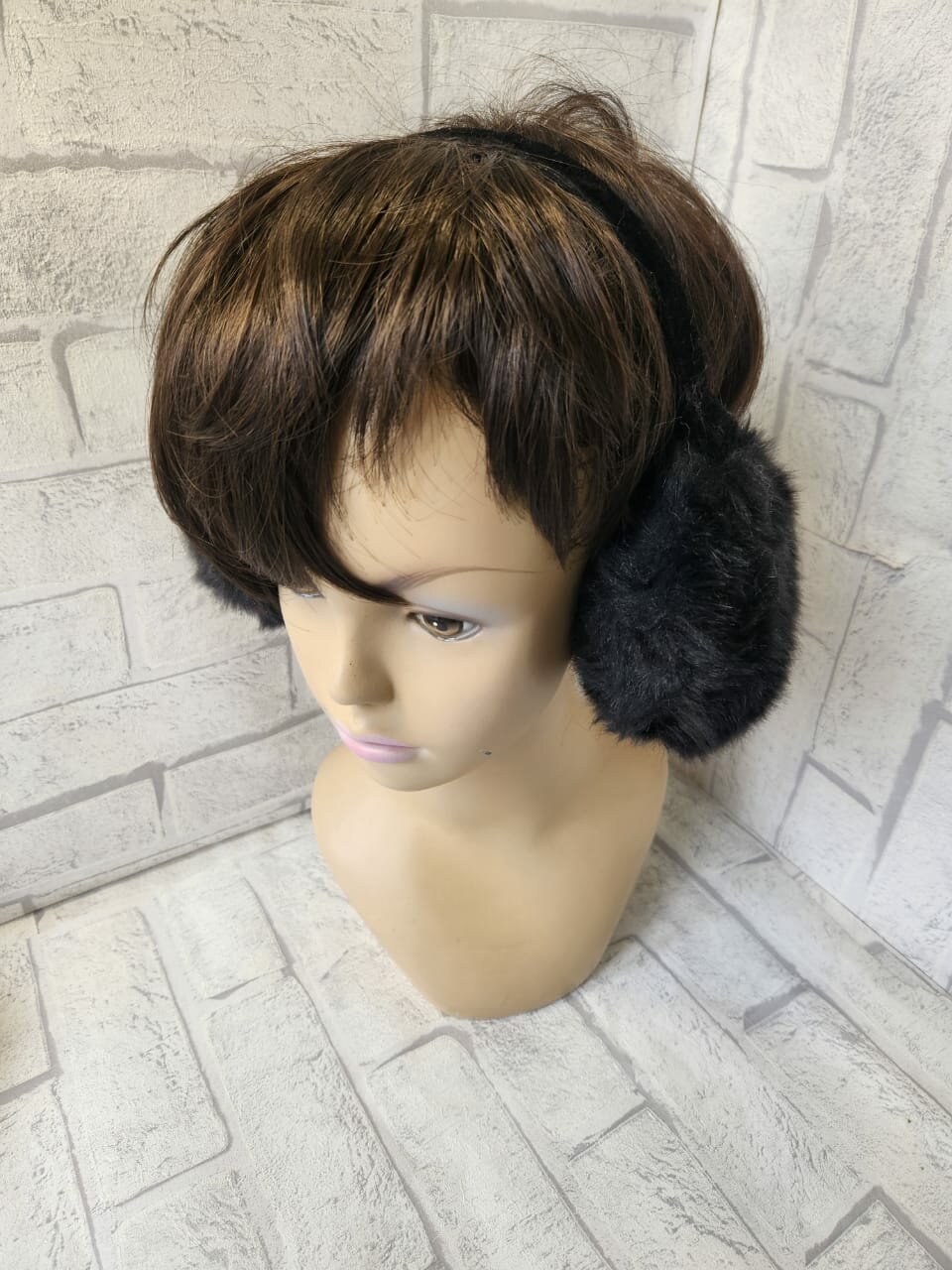 Наушники меховые(искусственный мех), резинка из натурального меха, черный