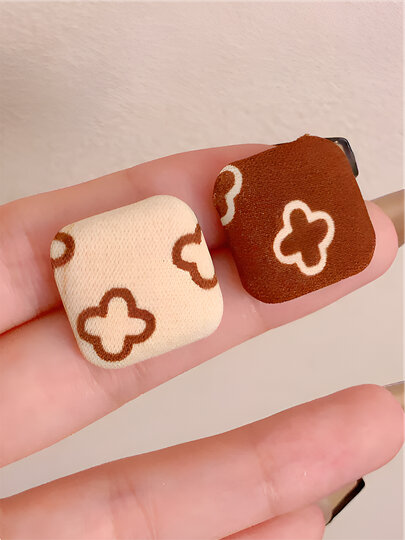 Серьги, размер 2 мм, бордовый — фото 1