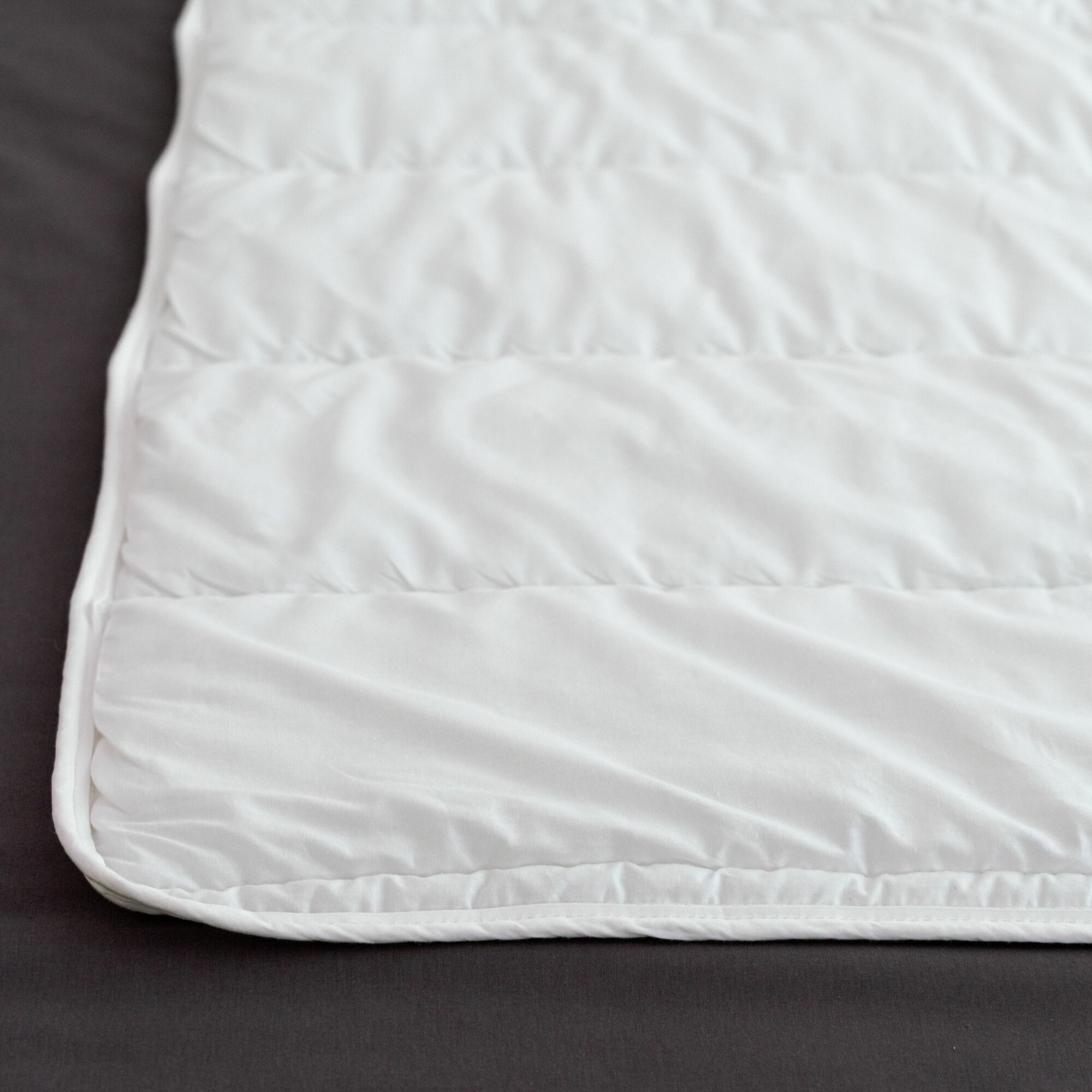 Одеяло 15 спальное всесезонное 150х200 YERRNA, чехол перкаль (хлопок 100%), стеганое, цвет белый — фото 1