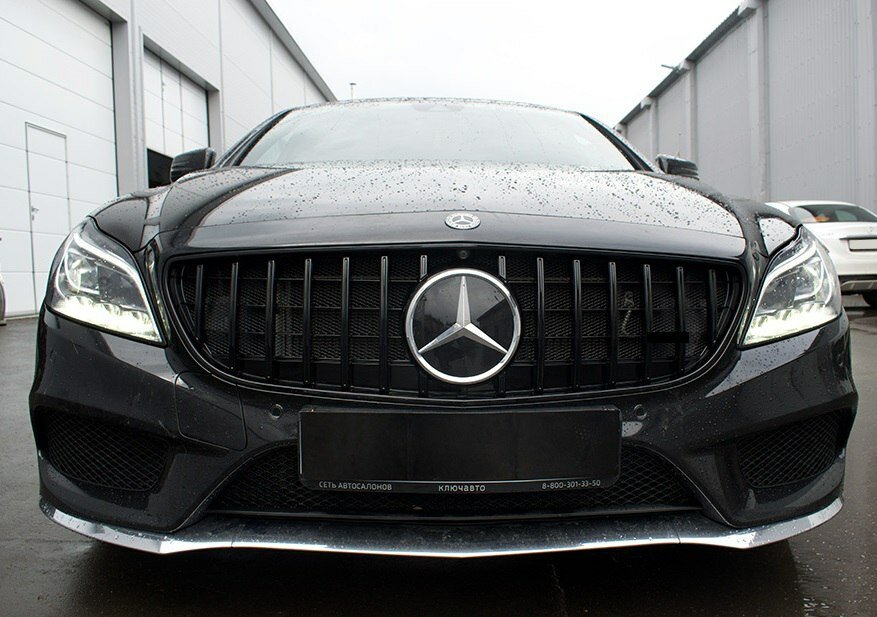 Решетка радиатора CLA GT С117 AMG