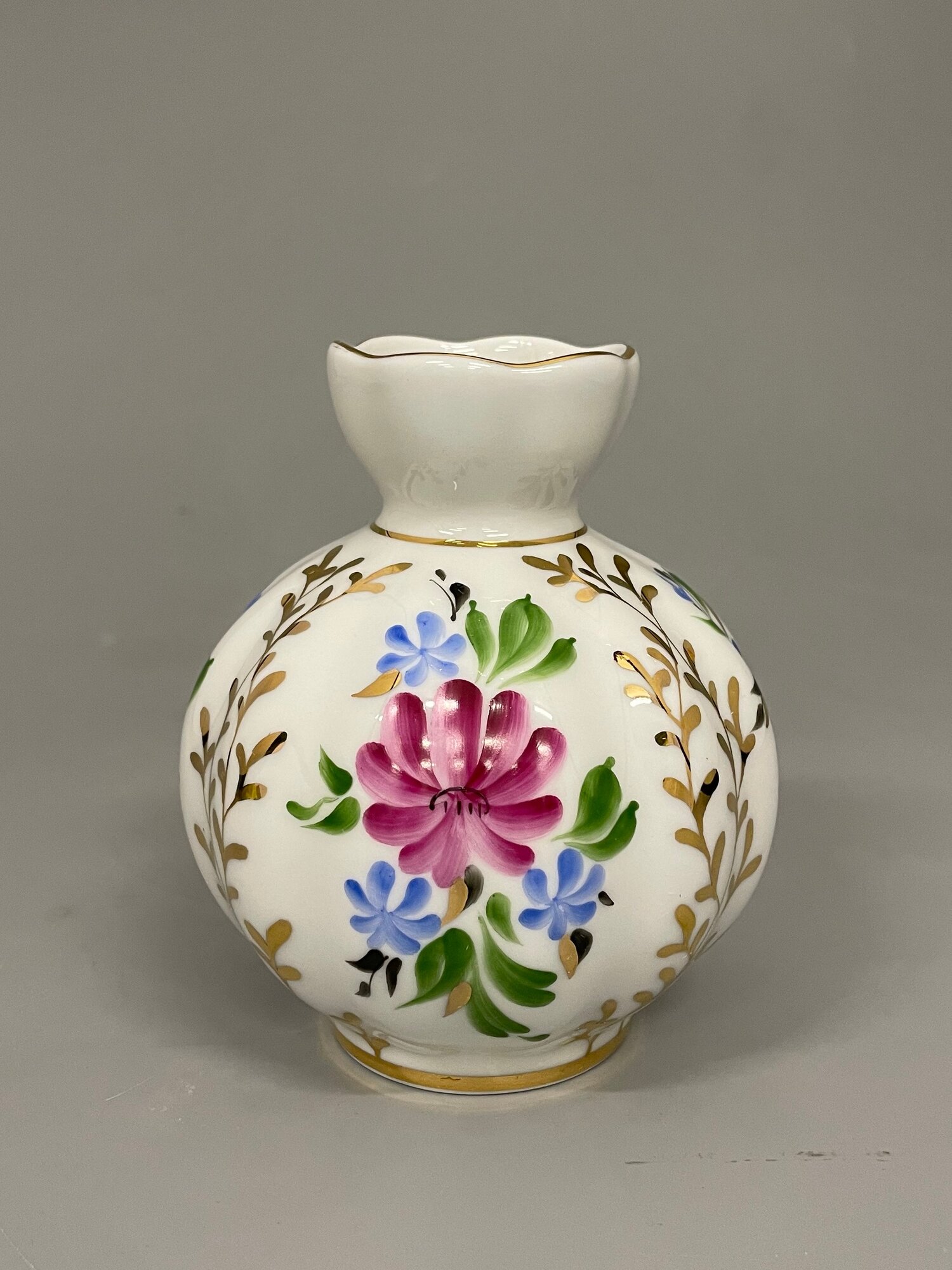 Ваза для цветов "Золотые травки", фарфор, ручная роспись, форма Тюльпан, Императорский фарфоровый завод, 360мл — фото 1