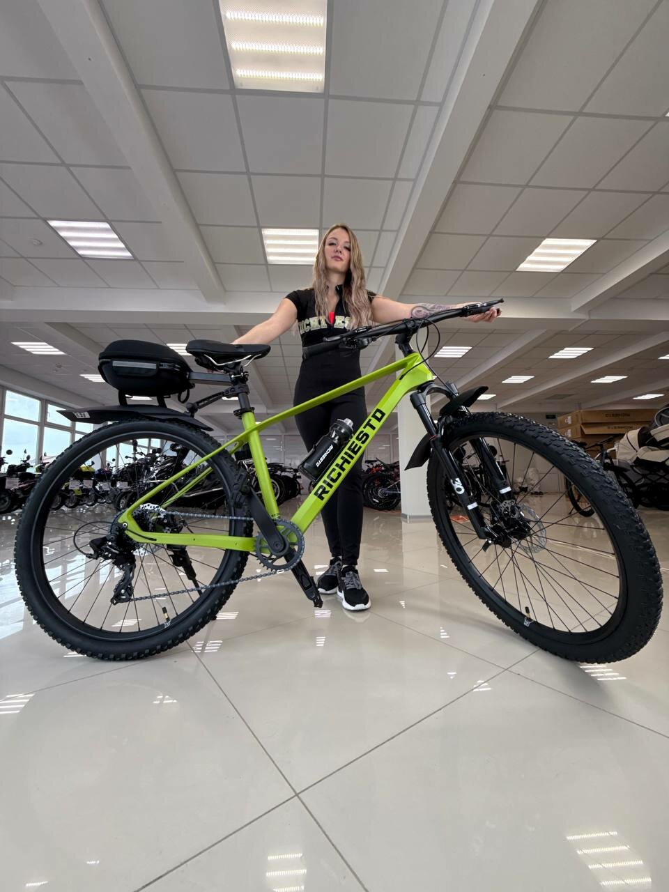 Велосипед Richiesto 424, Shimano, 27.5 дюймов, 19 рама, рост 170-210 см, для бездорожья
