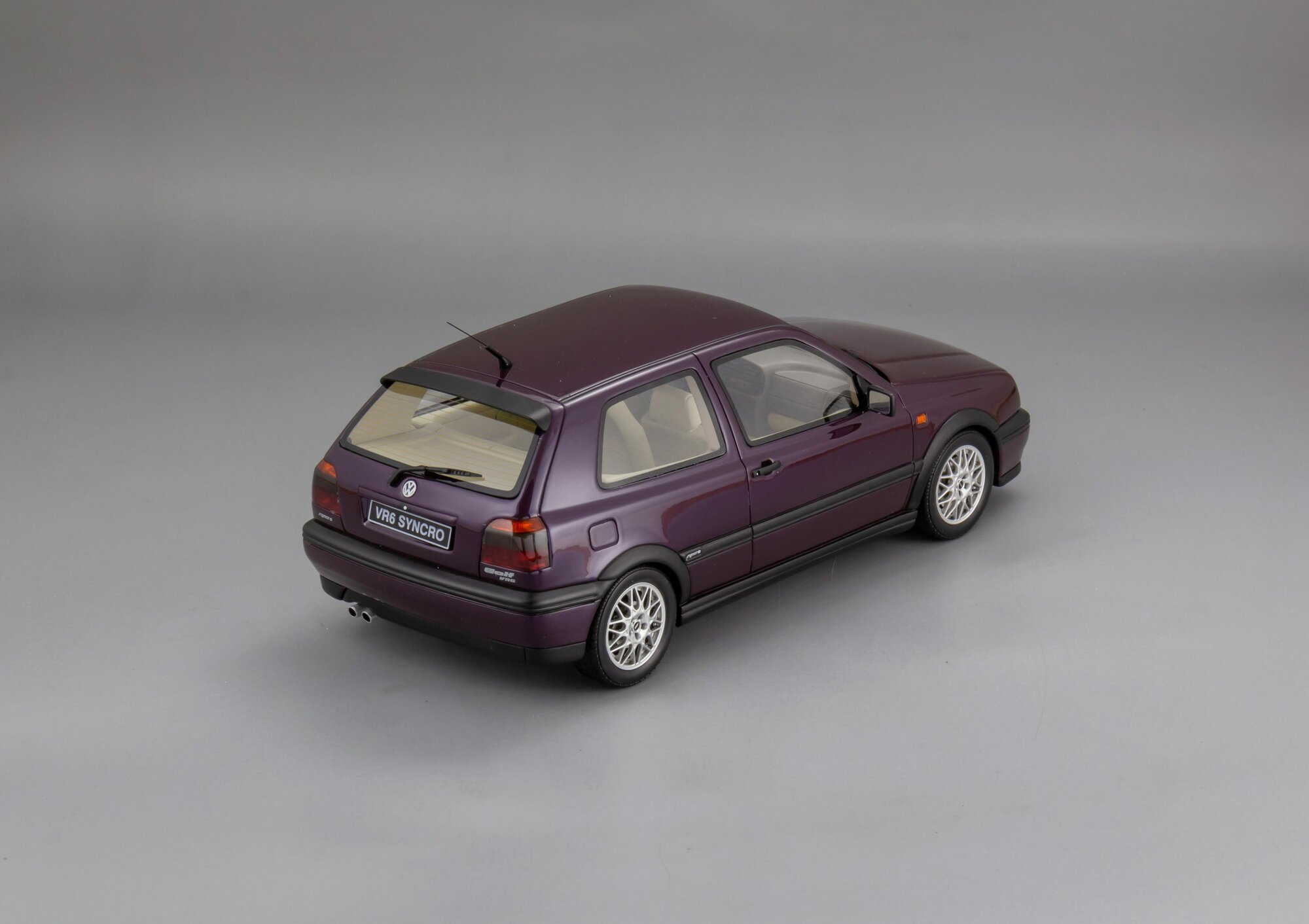 Масштабная модель Volkswagen Golf III VR 6 Syncro — фото 1