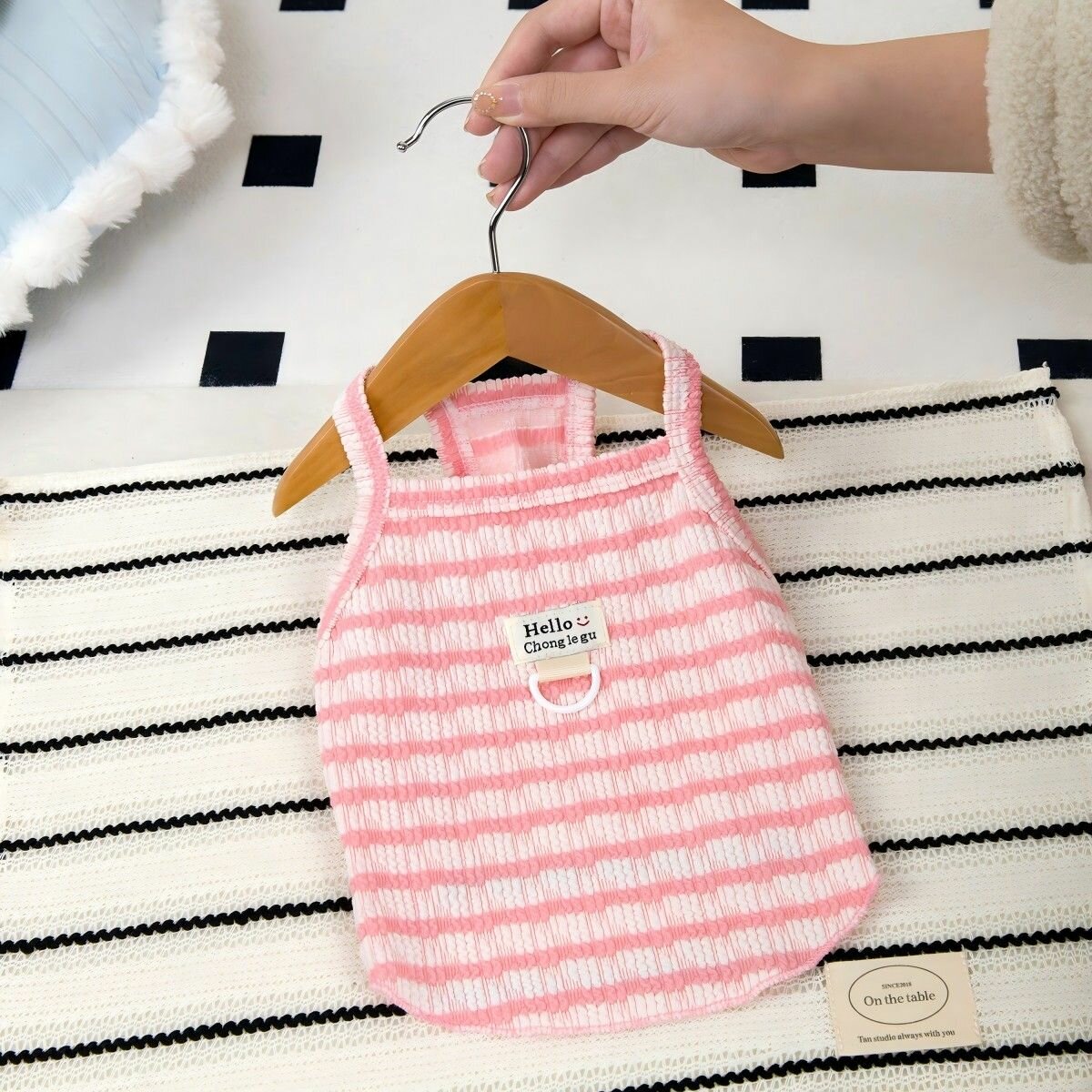 Легкая весенне-летняя футболка с узором маленькой собачки для домашних питомцев