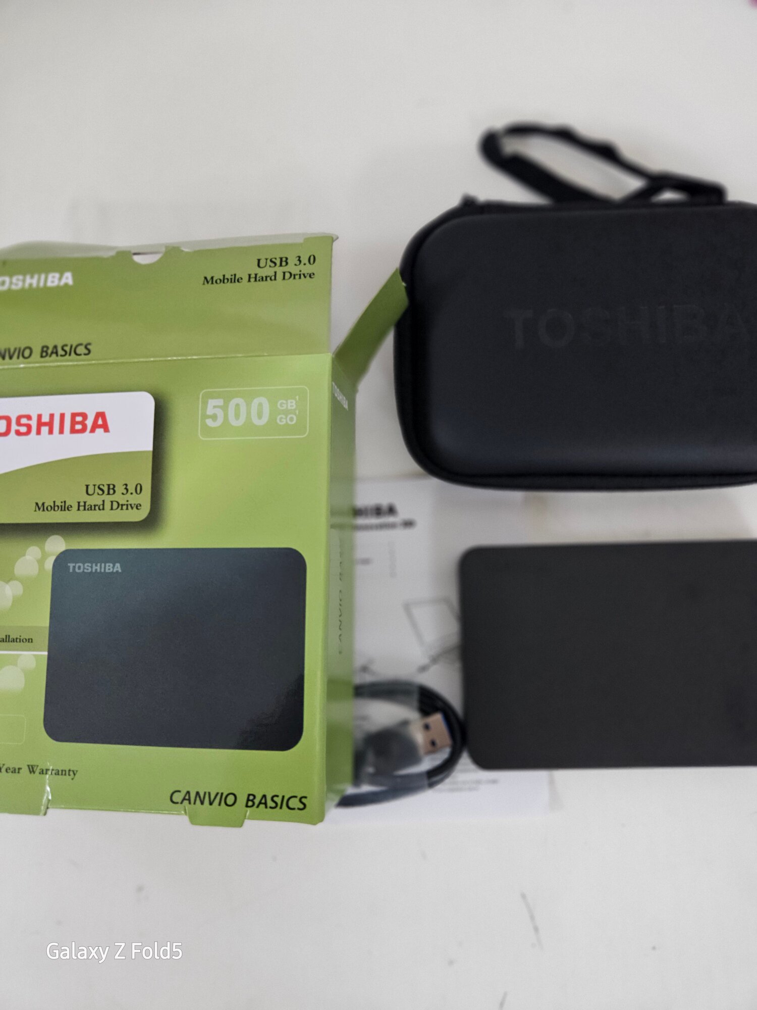 Внешний жесткий диск Toshiba 500Гб в фирменном чехле Тошиба