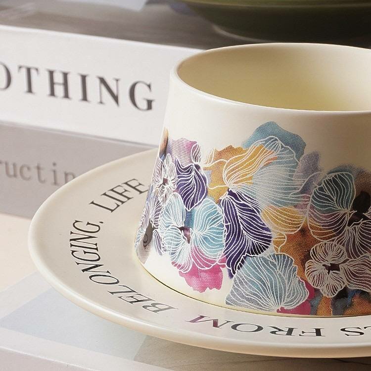 Чайная пара с цветочным узором керамический в подарочной коробке — фото 1