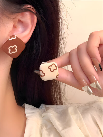 Серьги, размер 2 мм, бордовый — фото 1