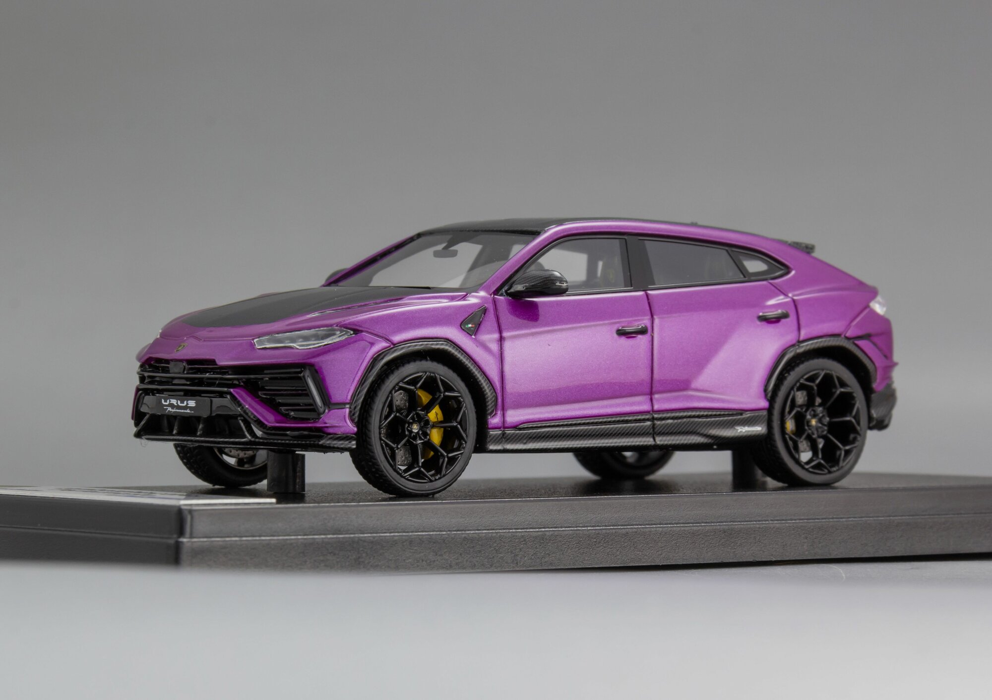 Масштабная модель Lamborghini Urus Performante — фото 1