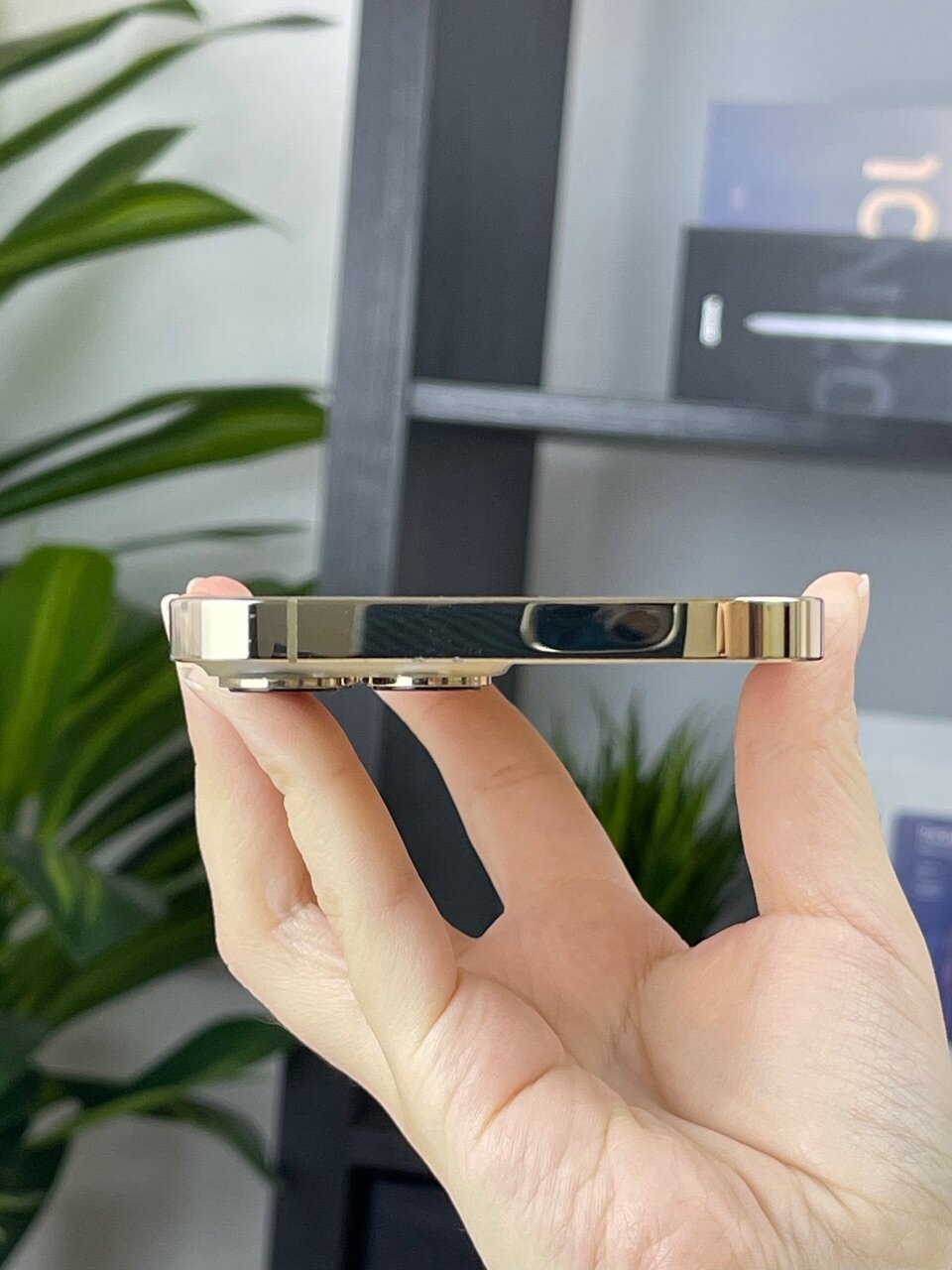 Смартфон Apple iPhone 13 Pro Max, 128 Гб, Золотой, Apple A15 Bionic, IP68, 5G — фото 1