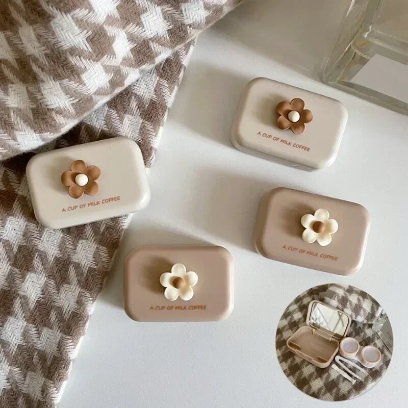 Изображение MOONBIFFY Футляр для линз с кошачьей лапкой, coffee bear, Женский