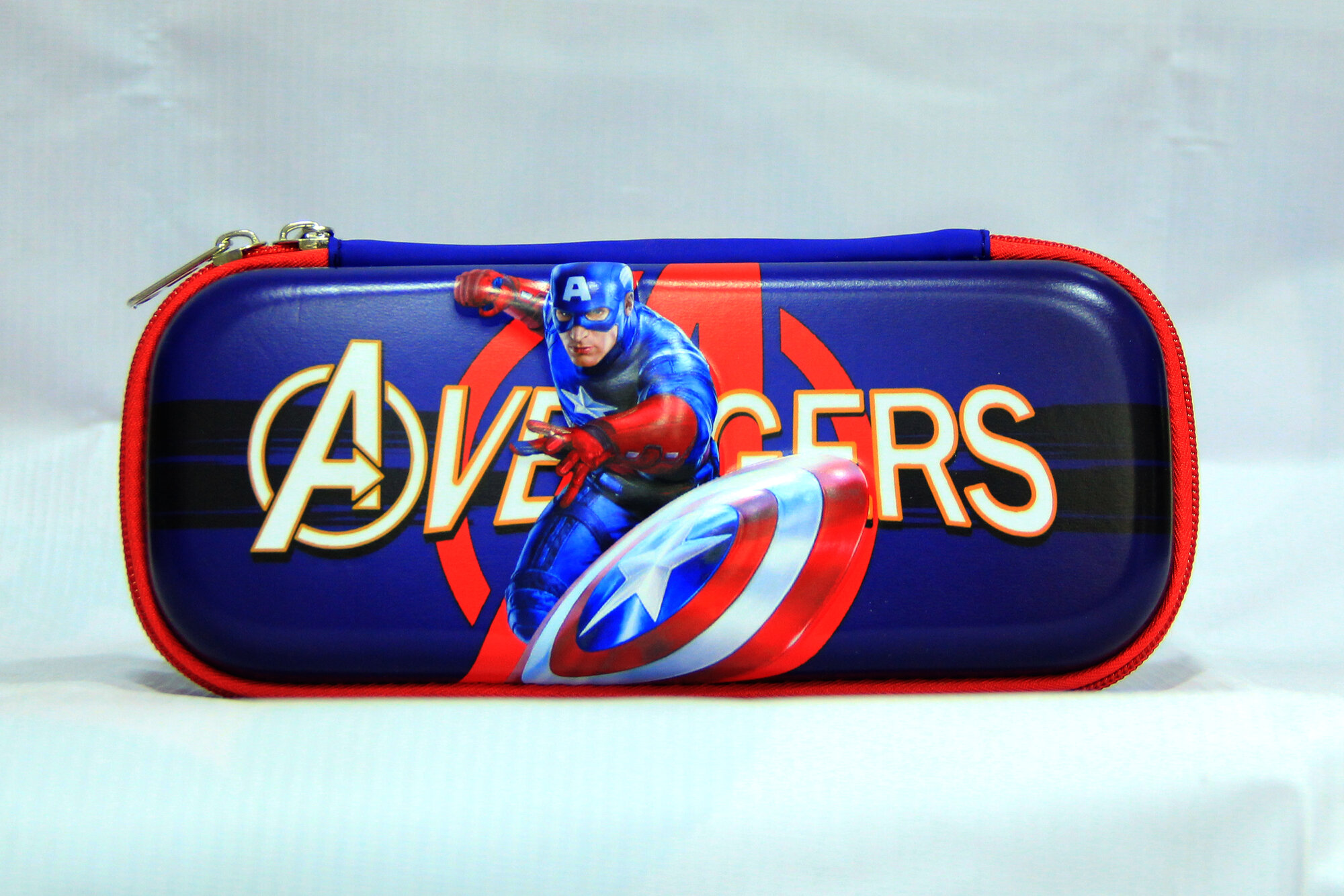 Marvel Logo Triple Pencil Case: трехсекционный пенал с логотипами Marvel. — фото 1