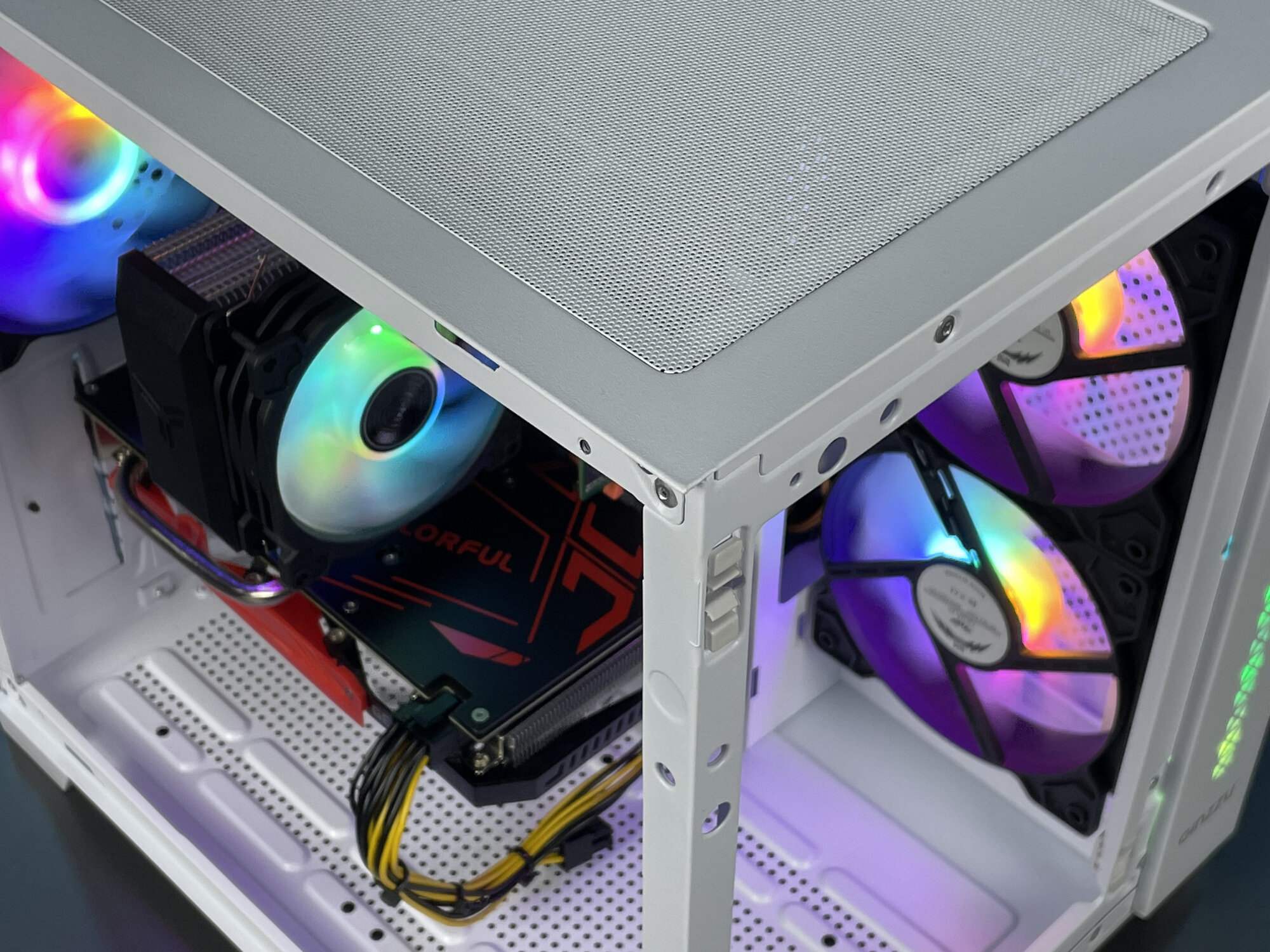 Изображение Игровой компьютер 12/24 ядер | RTX 3060 TI 8GB | 16ГБ ОЗУ | SSD 512GB | "CUBE V400"