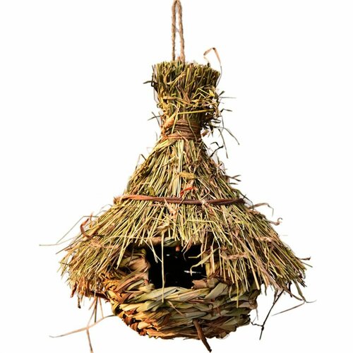 Кормушка для птиц из травы