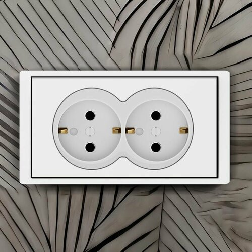 Розетка электрическая белая двойная 16А с заземлением и шторками VOLT 