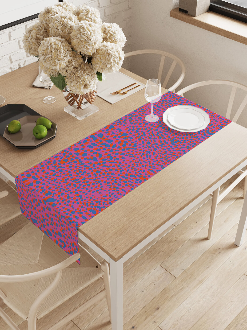 Декоративная водоотталкивающая дорожка для сервировки кухонная 145х40 "Розовый леопард", JoyArty