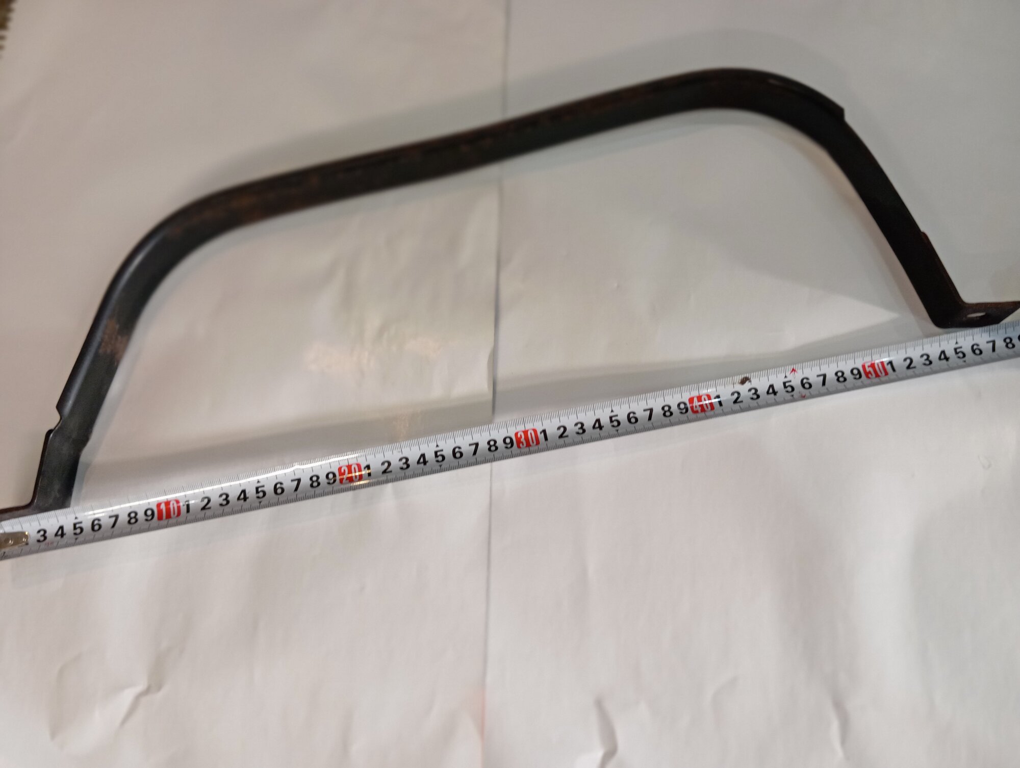 Хундай Старекс н1 лента крепления бензобака.